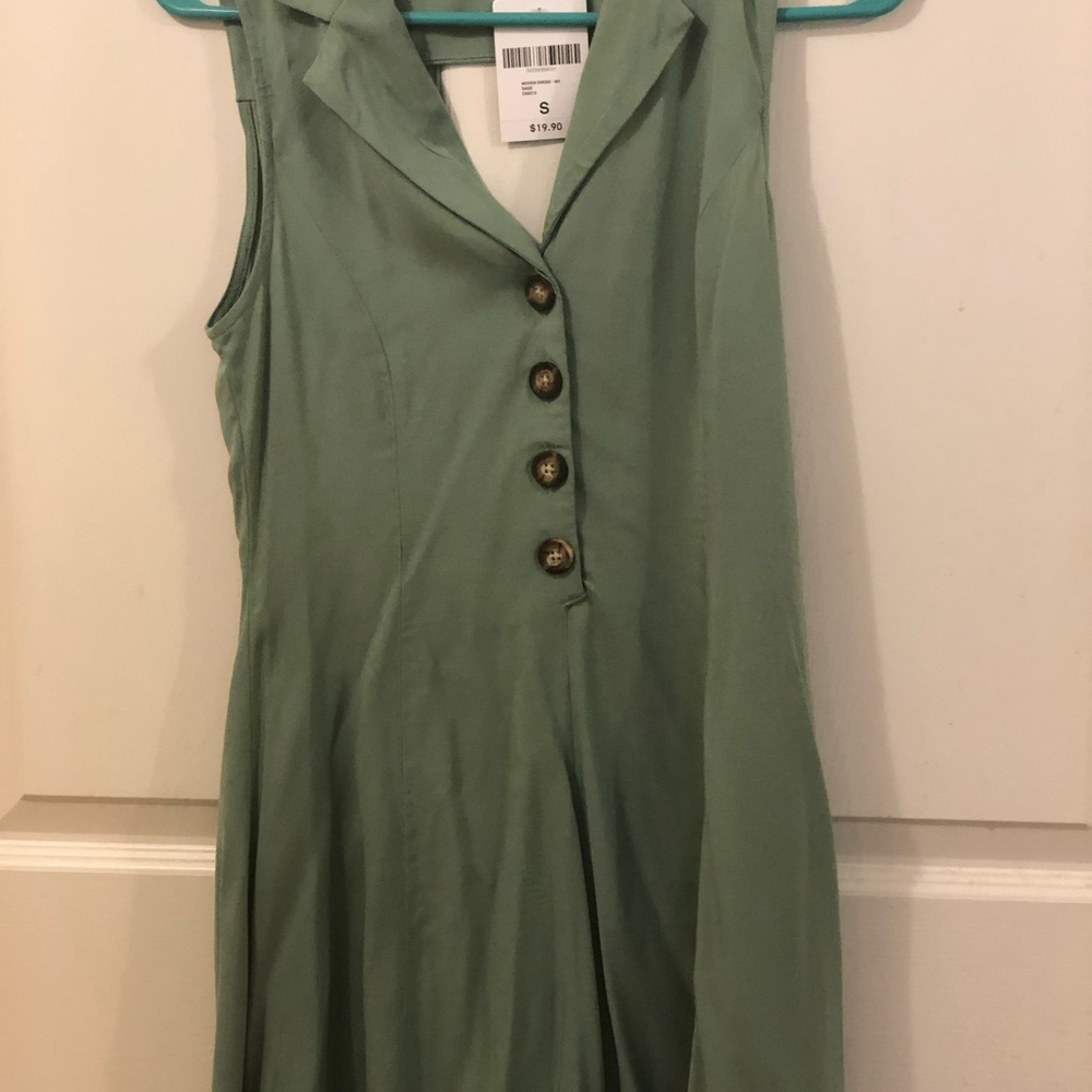 Forever 21 button Mini
